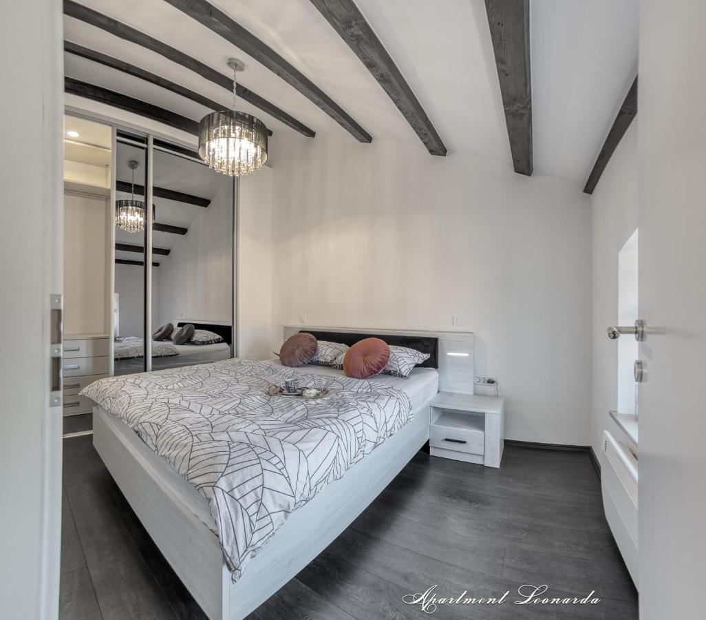 PUY Penthouse Leonarda With Private Parking 아파트 외부 사진